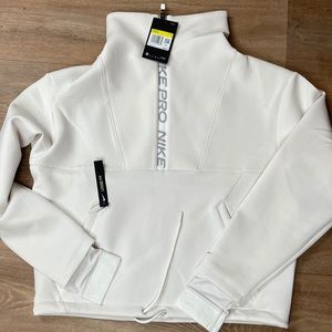 Nike Pro women’s fleece cropped top.